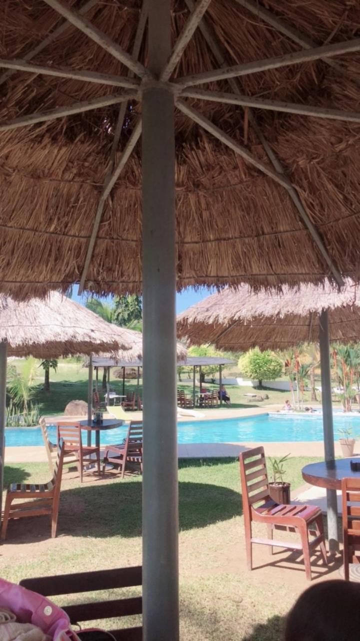 Hotel Vista Lago 圣地亚哥 外观 照片